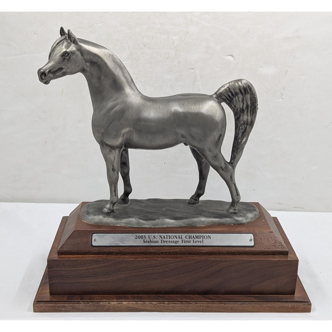 Large 2003 Unsigned US National Champion Horse Trophy (1 of 12)
