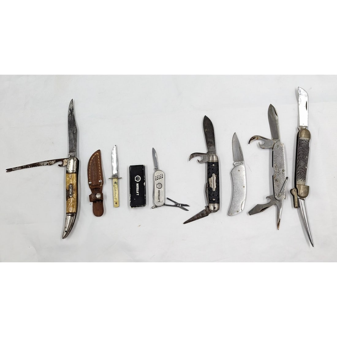 Lot Of 7 Vintage American / European Pocket Folding Knives: ***DUE TO THIS LOT BEING CLASSED AS A WEAPON IT MUST BE PAID VIA BANK WIRE TRANSFER OR CERTIFIED CHECK.*** Lot Of 7 Vintage American / European Pocket Folding Knives. PLEASE NOTE, some knives show sig