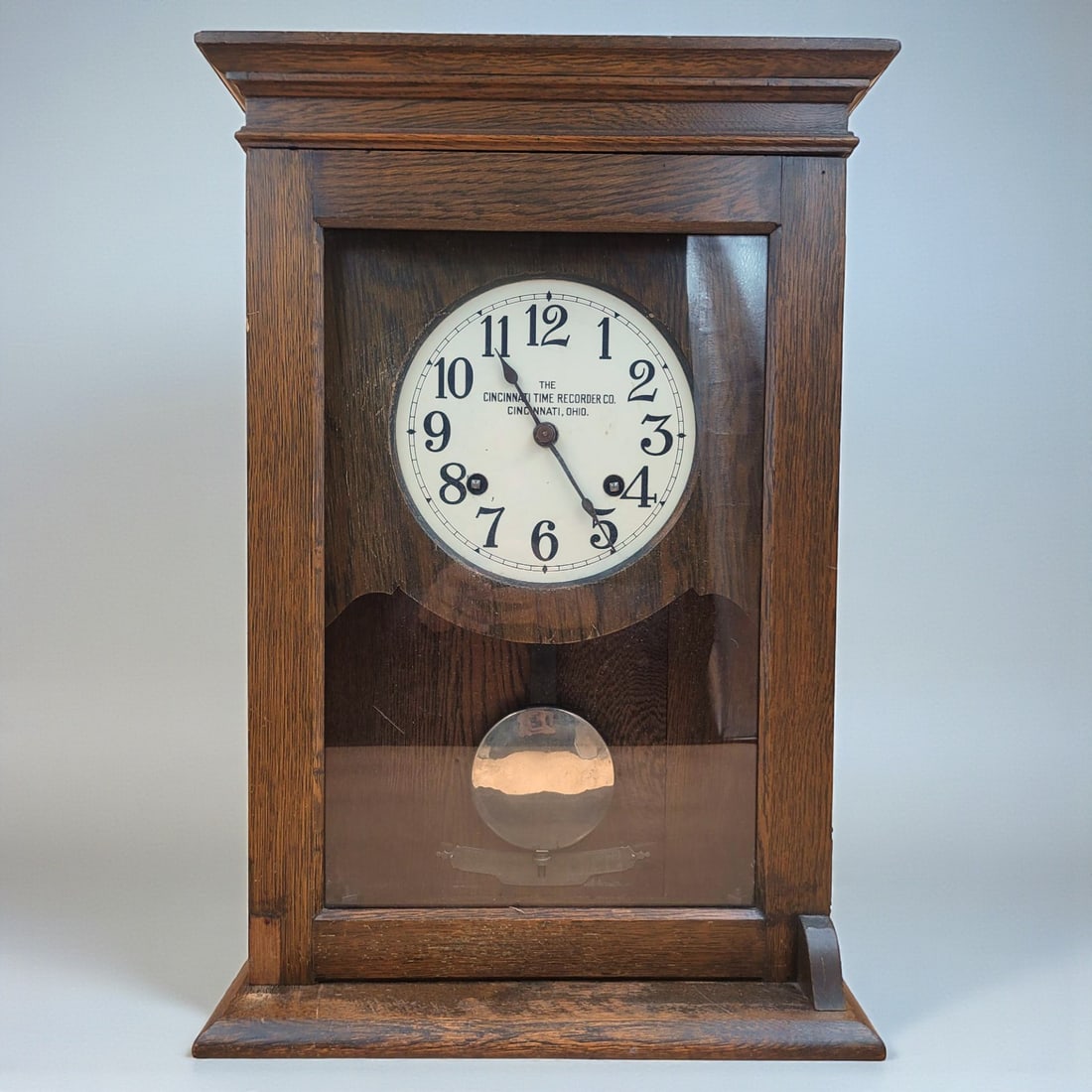The Cincinnati Time Recorder Co. Antique Wall Clock: The Cincinnati Time Recorder Co. Antique Wall Clock. Measures approx. 24" X 17" X 7.5" Please copy and paste the URL link below to review our Terms and Conditions for bidding, payment, ship