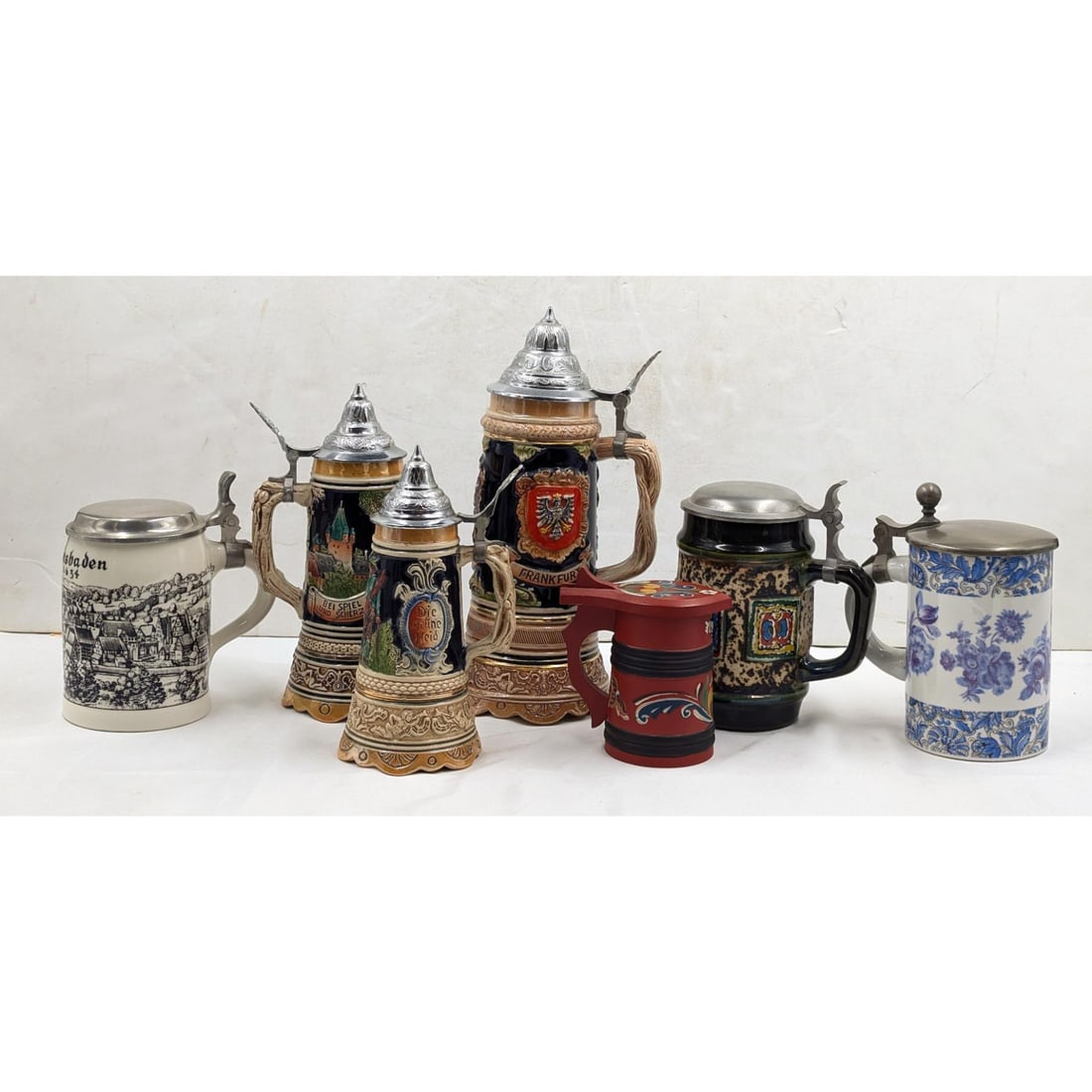 Lot Of 7 European Decorative Beer Steins, Includes 3 Musical Steins (1 of 19)