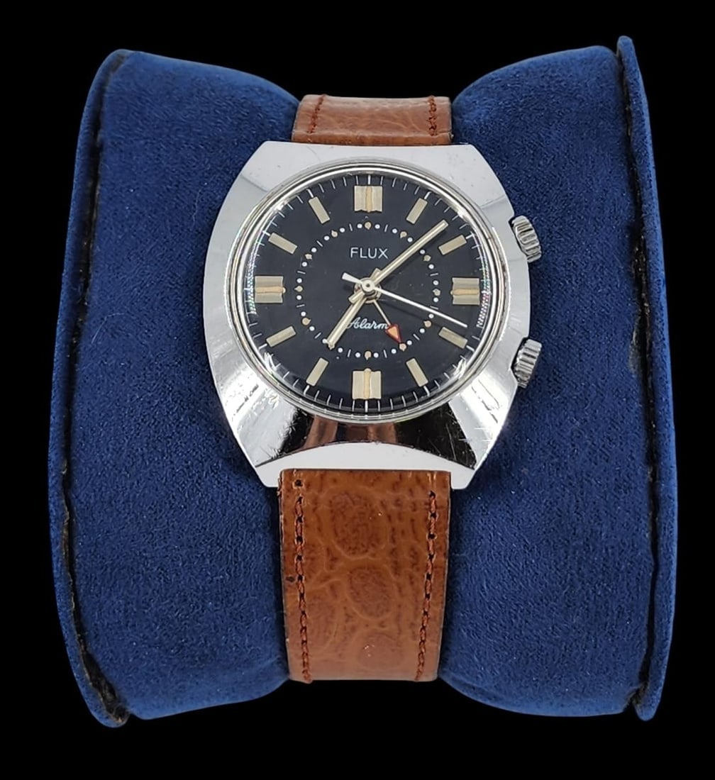 Vintage Mens Watch "FLUX" Alarm Watch (1 of 9)