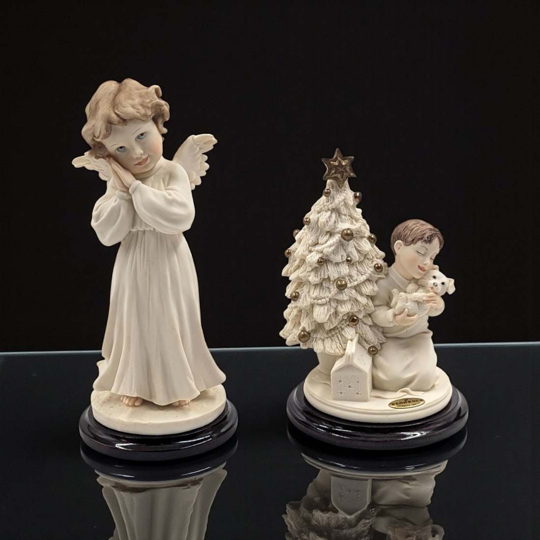 Giuseppe Armani Figurines: "God Bless" 1586C And "Xmas Lovely Gift" 1440F With Original Boxes (1 of 13)