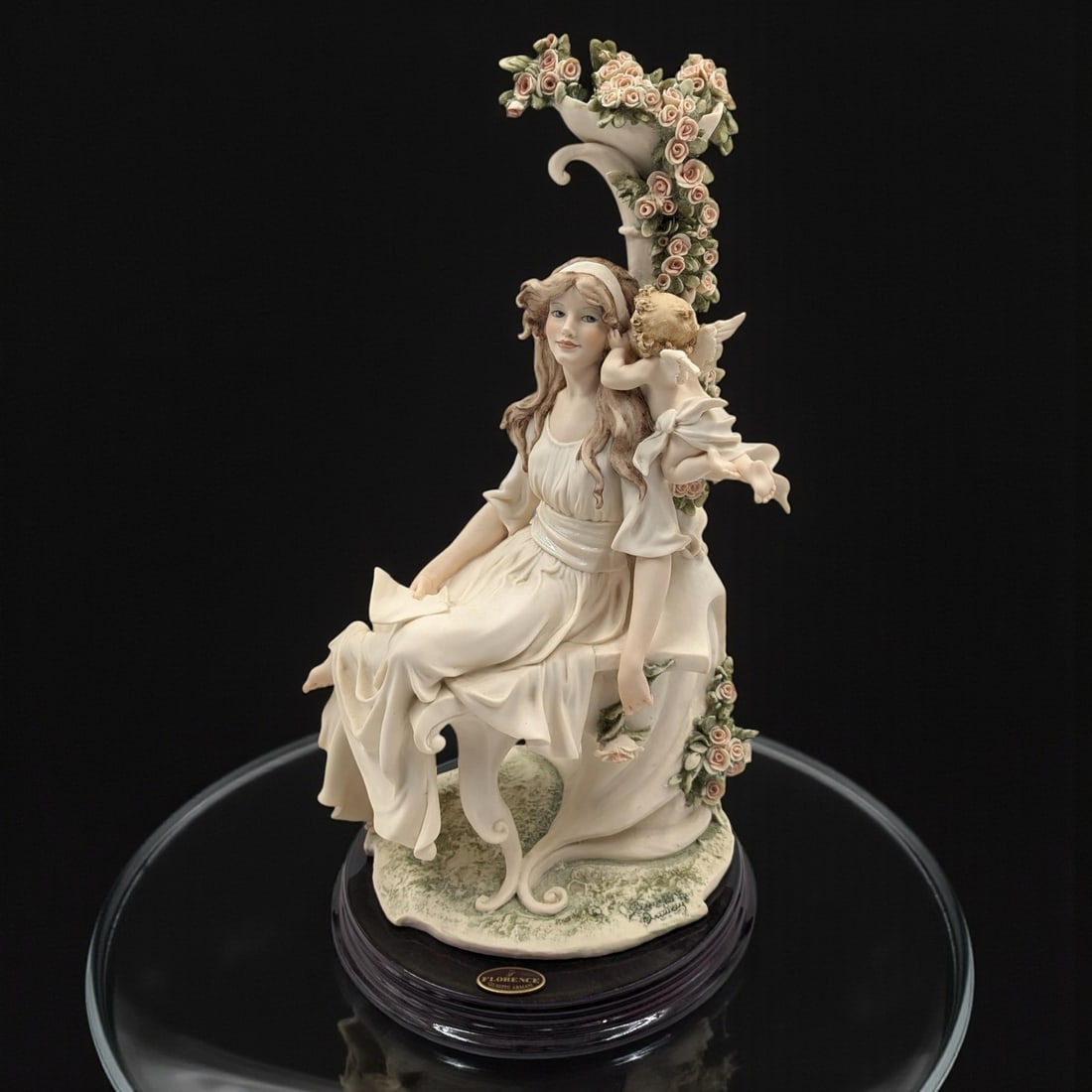 Giuseppe Armani Figurine: "Message Of Love" 1576F With Original Box (1 of 14)