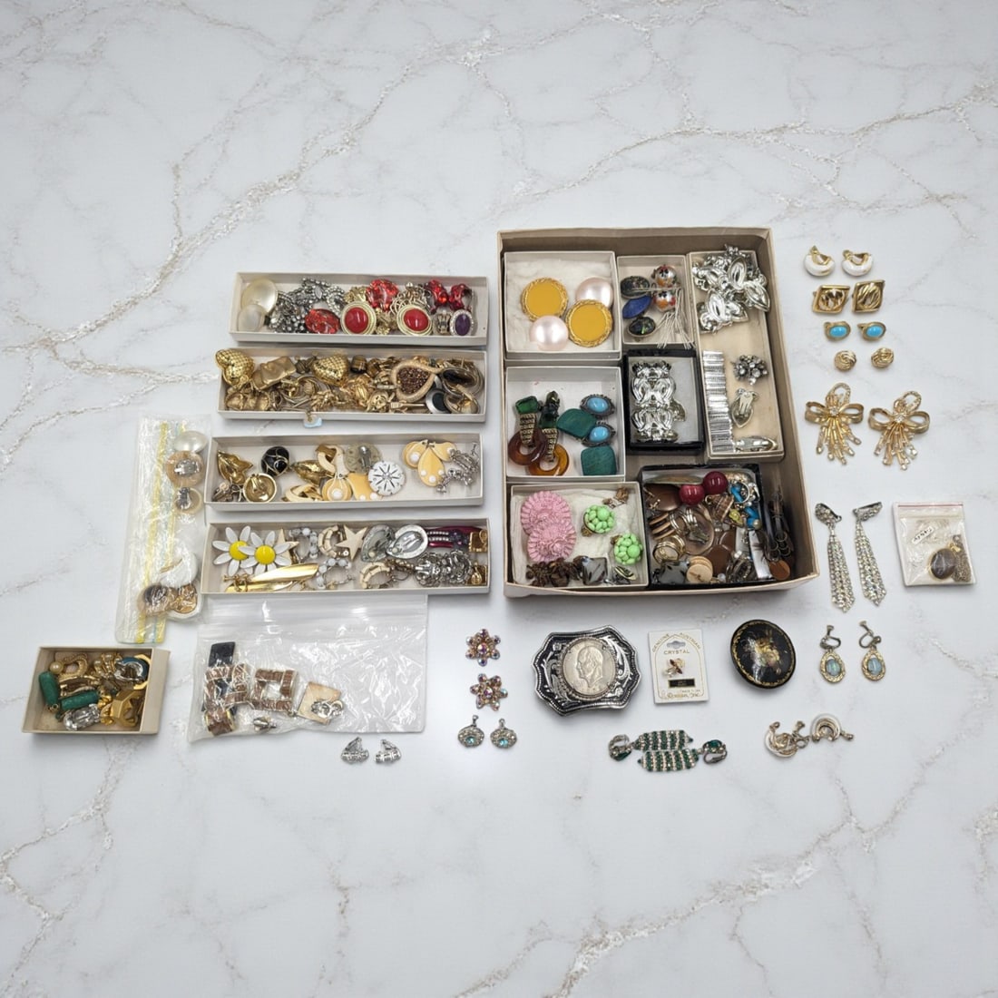 Large Collection Of Vintage Costume Jewelry / Accessories, Mostly Clip-On Earrings (1 of 15)