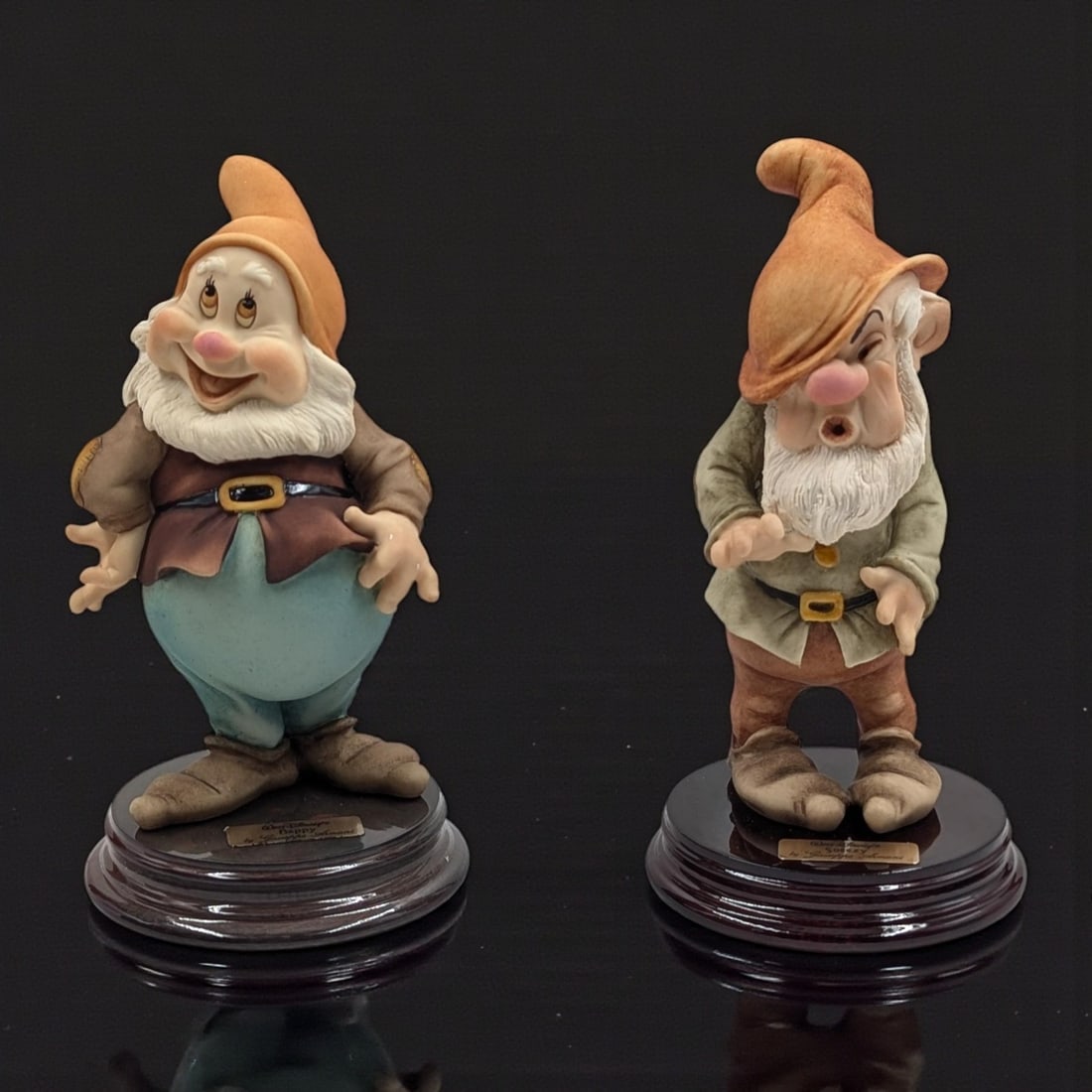 Signed Giuseppe Armani Figurines: Walt Disney's "Sneezy" 914C & "Happy" 327C With Original Boxes (1 of 18)