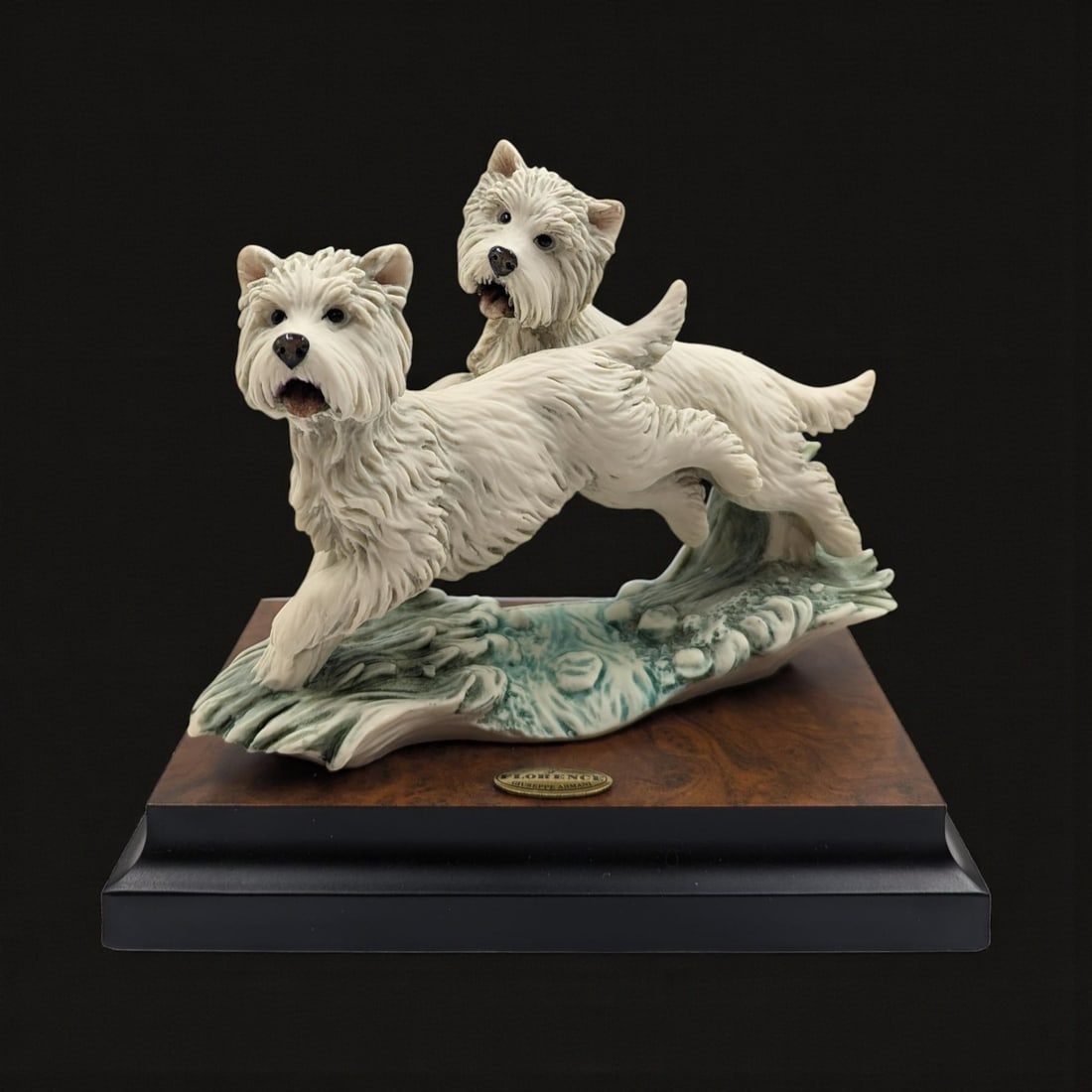 Giuseppe Armani Figurine: "Westies" 732S With Original Box: Giuseppe Armani Figurine: "Westies" 732S With Original Box. Box measures approx. 9 1/2" X 12" X 8". Please copy and paste the URL link below to review our Terms and Conditions for bidding,
