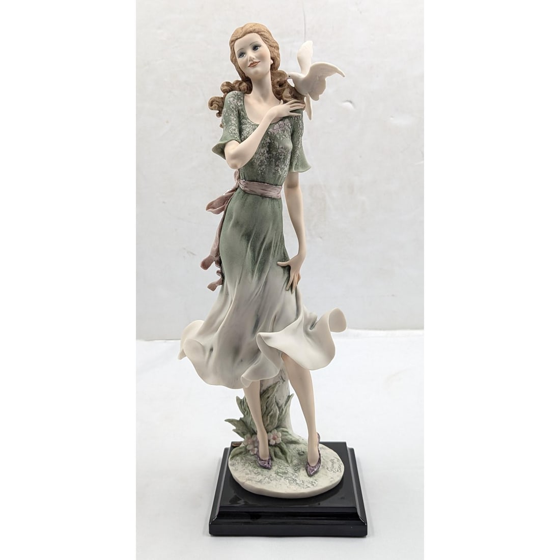 Giuseppe Armani Figurine: "Signs Of Spring" 1738C With Original Box: Giuseppe Armani Figurine: "Signs Of Spring" 1738C With Original Box. Box measures approx. 10 1/2" X 22" X 7 1/2". Please copy and paste the URL link below to review our Terms and Condition