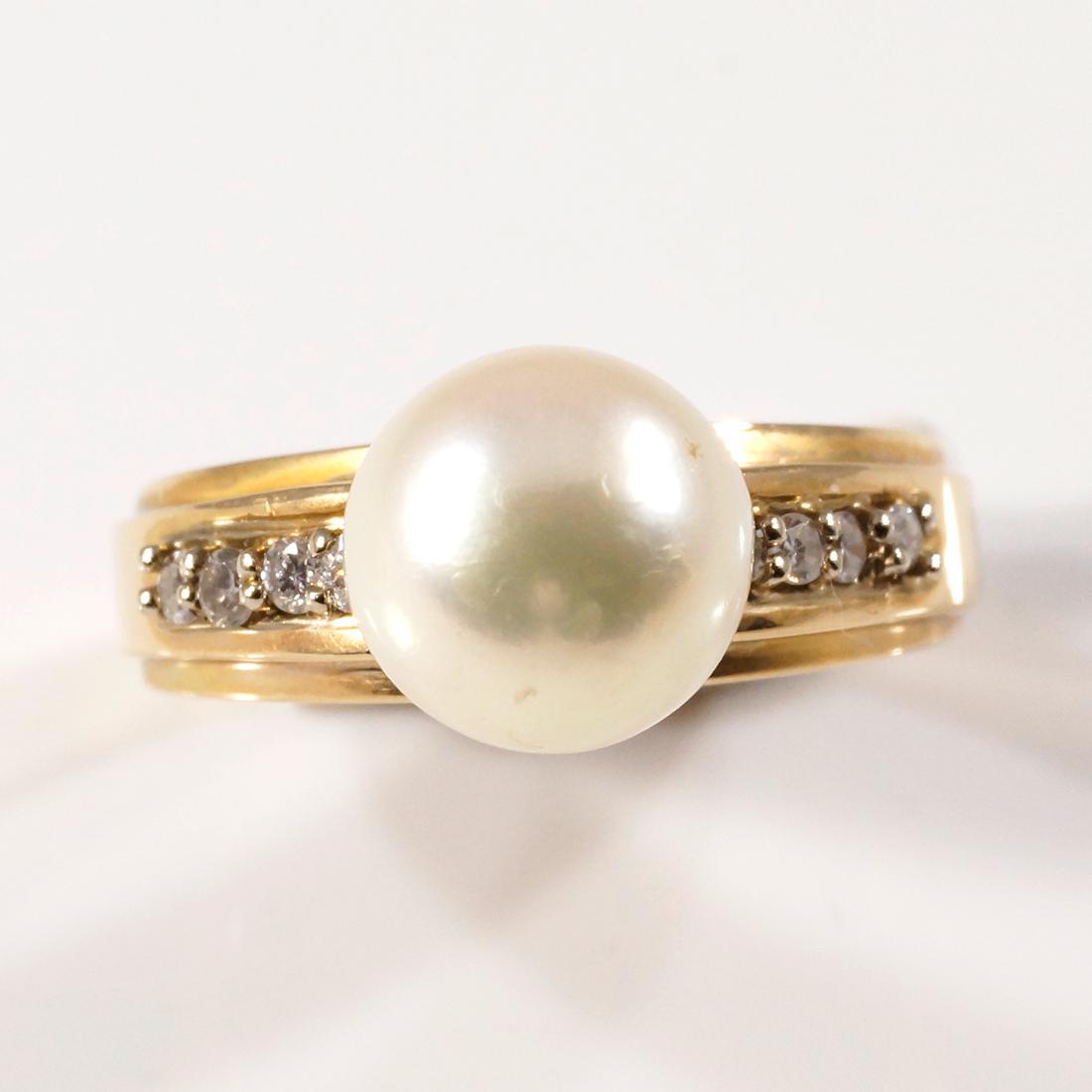 Ladies 14kt. Yellow Gold Pearl & Diamond Ring (1 of 3)