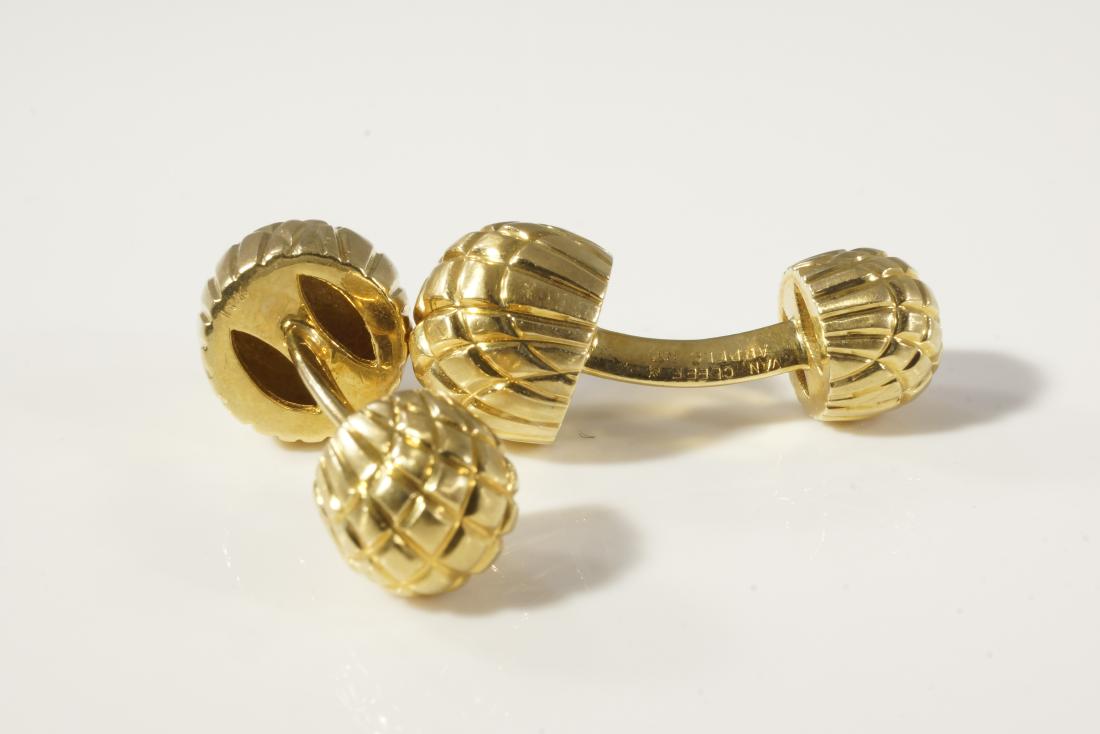 Van Cleef & Arpels NY cuff links (1 of 2)