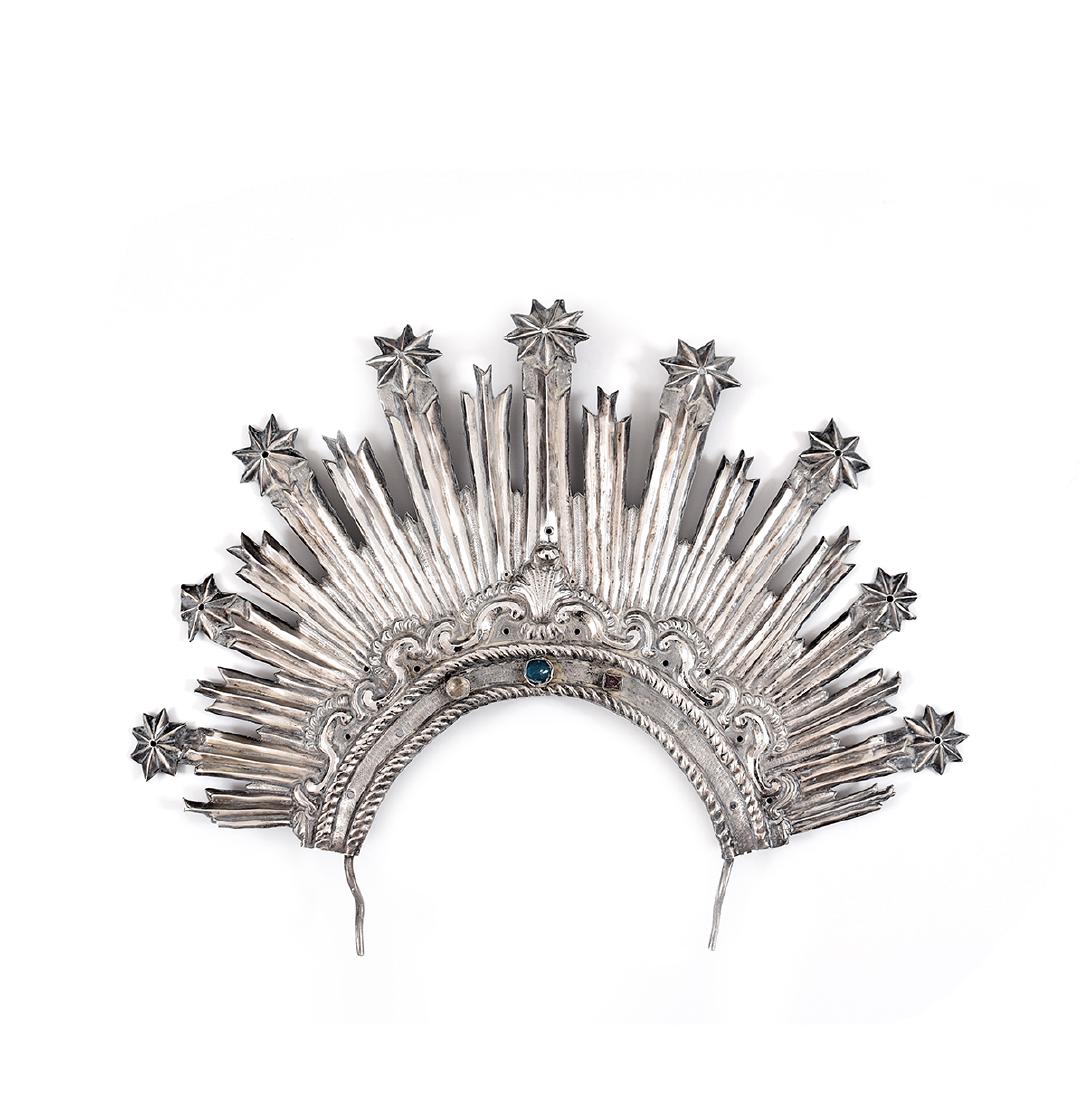 A silver halo, possibly Neaples, 18th century: 35by45cm.; 588gr. weight