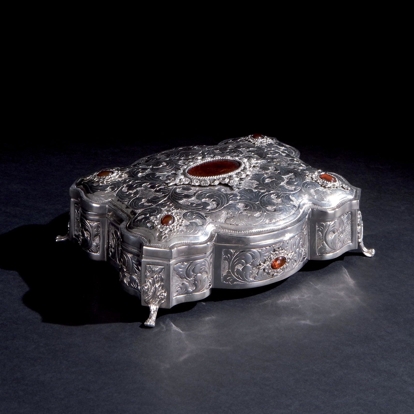 A silver casket with amber decorations, '50s (1 of 1)