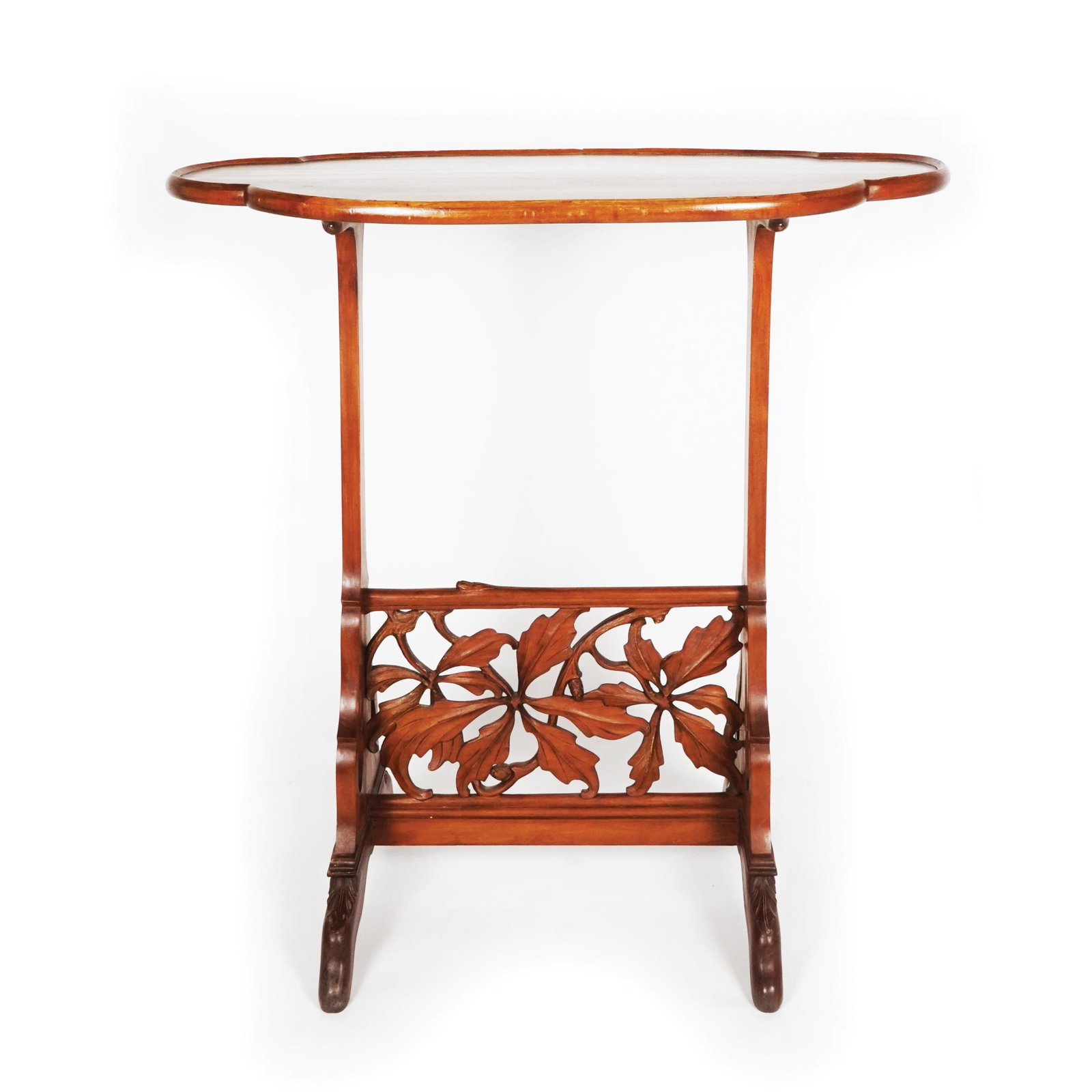 A mahogany Ã©tagÃ¨re, early 20th century: 90x88x50cm.