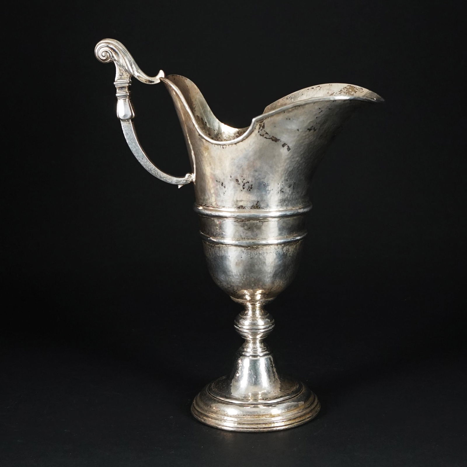A 833/1.000 silver jug, Porto, 1886-1938 (1 of 1)