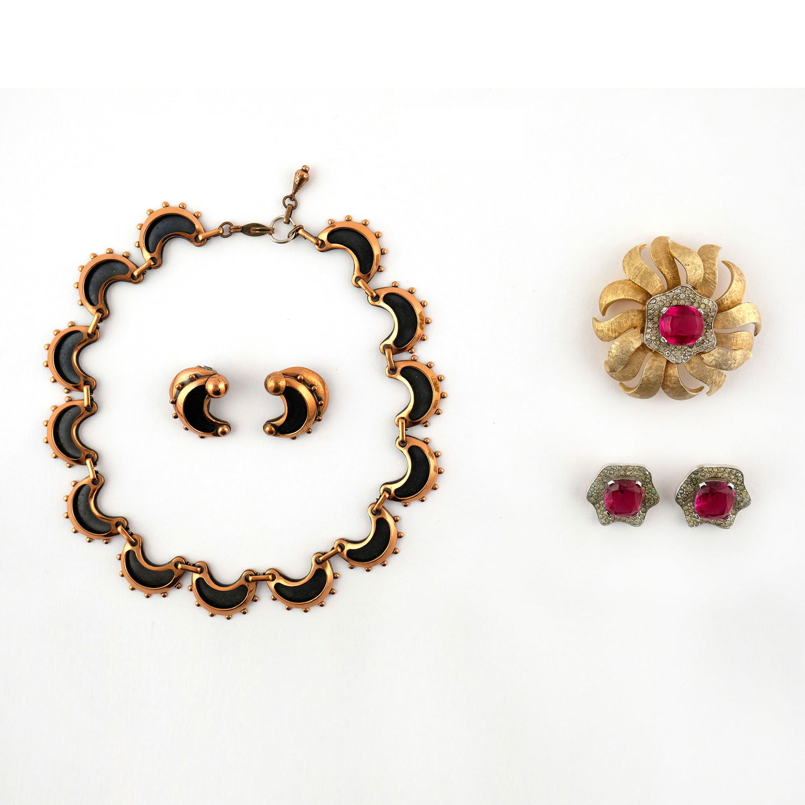 Lot of two demi-parures (1 of 1)