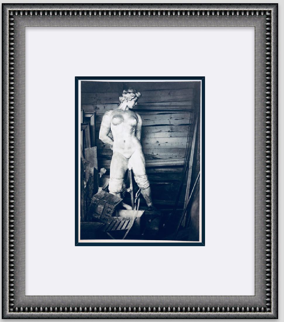 Original Lithograph "Aristide Maillol" by Brassai: FREE SHIPPING TO THE USA! PROFESSIONALLY CUSTOM GALLERY FRAMED! Original Lithograph "Aristide Maillol" by Brassai from Editions de la Revue Verve in Paris, 1937 . The dimensions are approx. -15 x 11 i
