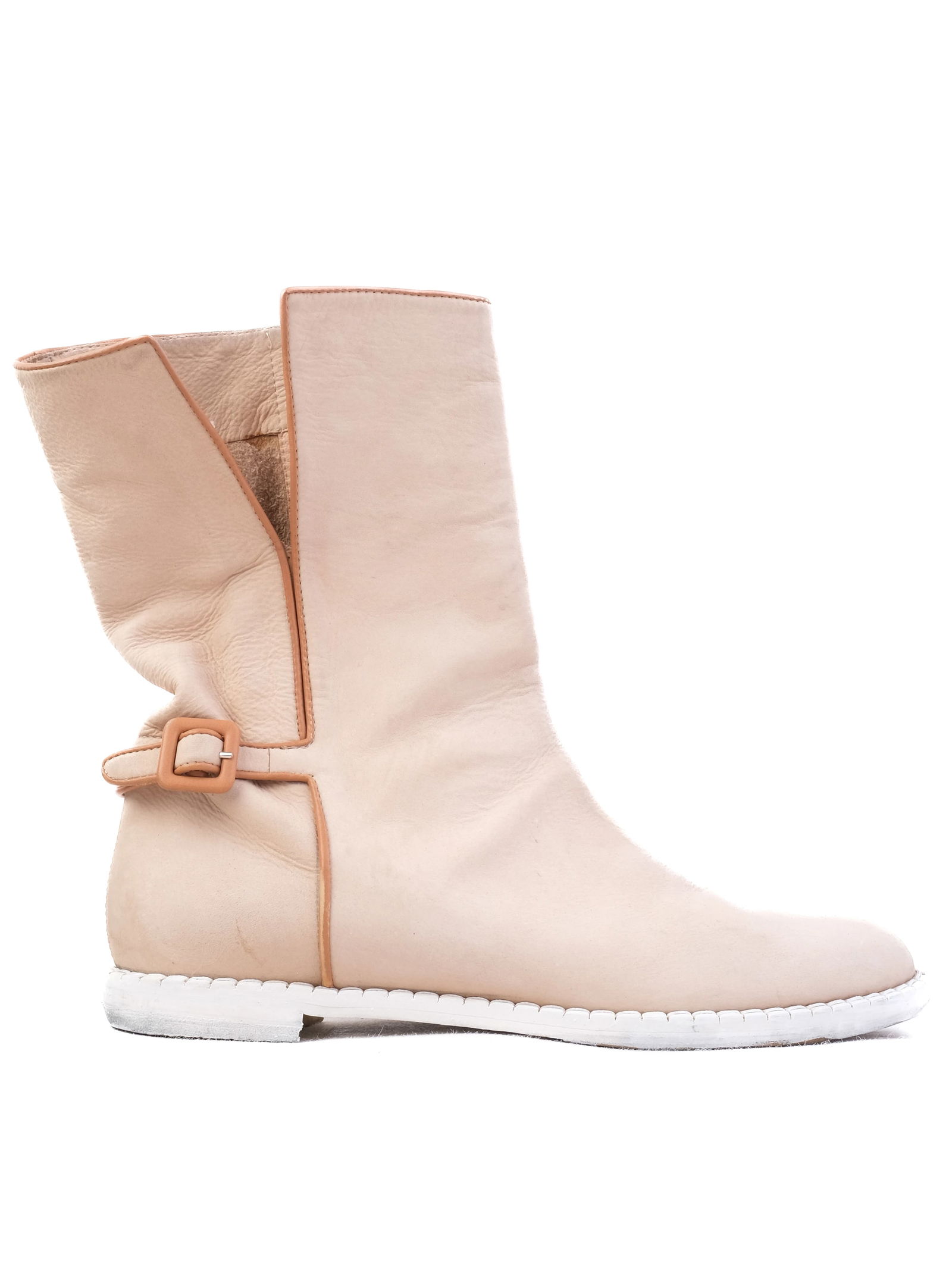 Baldinini White Leather Boots, Size 39: Title/Medium: Baldinini White Leather Boots Size: 39 Material: Leather Color: White Condition: Excellent Origin: Italian craftsmanship Dimensions: Standard Size 39 Condition: