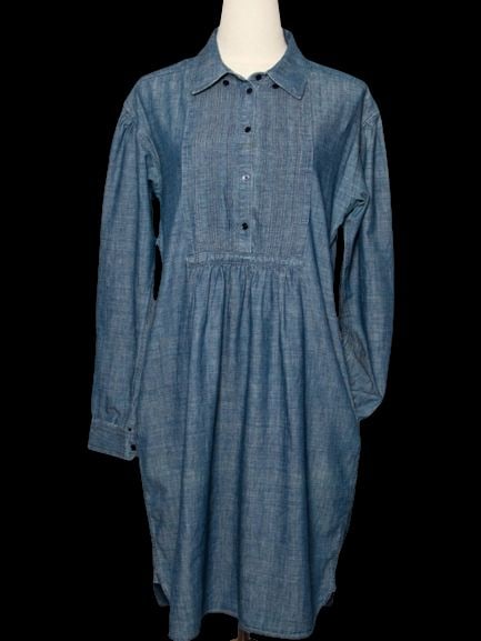Burberry Blue Denim Dress Size L with Sleeves: Title: Burberry Blue Denim Dress Medium: Cotton Origin/Year: Burberry, contemporary Dimensions: Size L Condition: Good Provenance: Burberry Additional Info: Shipping may take longer t