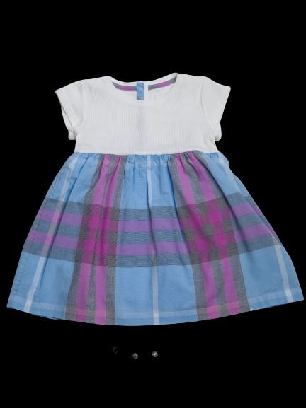 Burberry White Cotton Baby Dress Size 2: Title: Good Burberry White Cotton Baby Dress Size 2 Origin/Year: Burberry Dimensions: Size 2 Condition: Good condition with minimal signs of wear Provenance: Smoke-free and pet-free home Additional