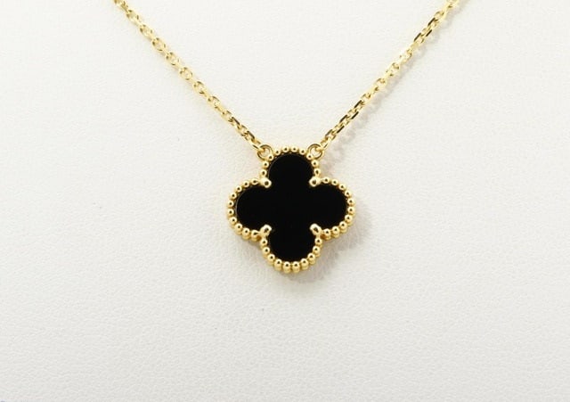 Van Cleef & Arpels Vintage Alhambra Black Onyx Pendant Necklace in Yellow Gold (1 of 6)
