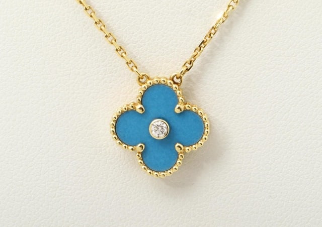 Van Cleef & Arpels 2019 Holiday Edition Blue Vintage Alhambra 18K Yellow Gold Pendant Necklace (1 of 8)
