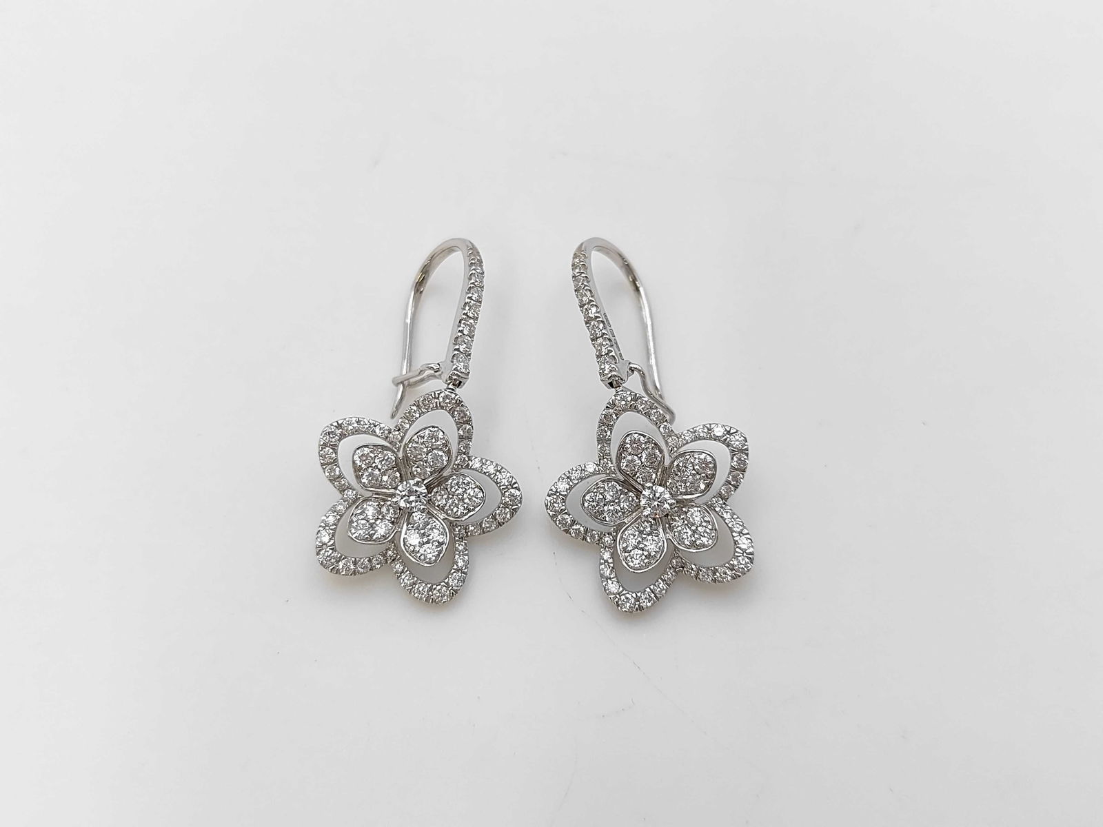 Graff Wildflower Diamond 18K White Gold Earrings (1 of 4)