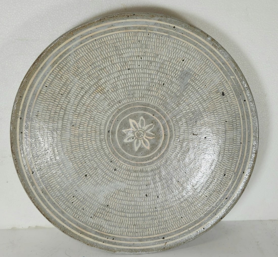 Goryeo Dynasty Ceramic Plate, 12 In, Fine (1 of 7)