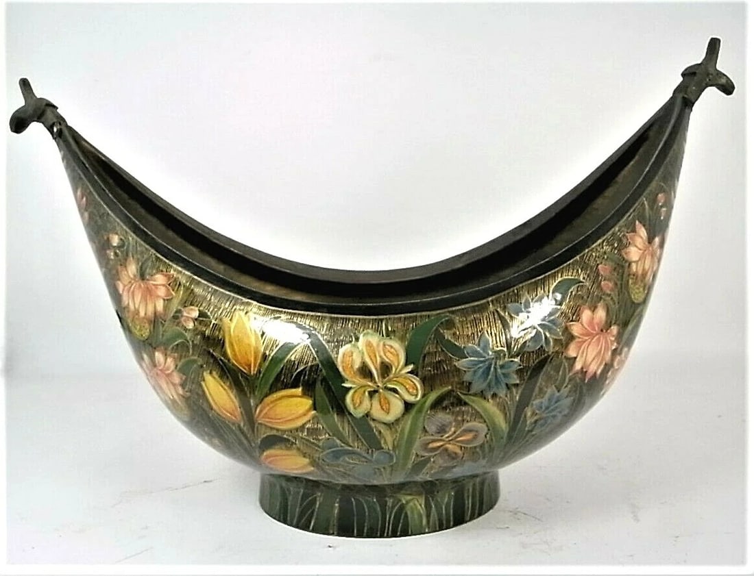 Kashmir Lacquer Boat Shaped Kashkul Vessel (1 of 7)