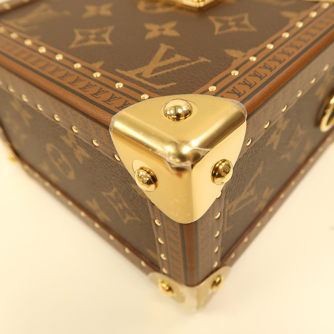 Louis Vuitton Monogram Camera Box Bag - 10