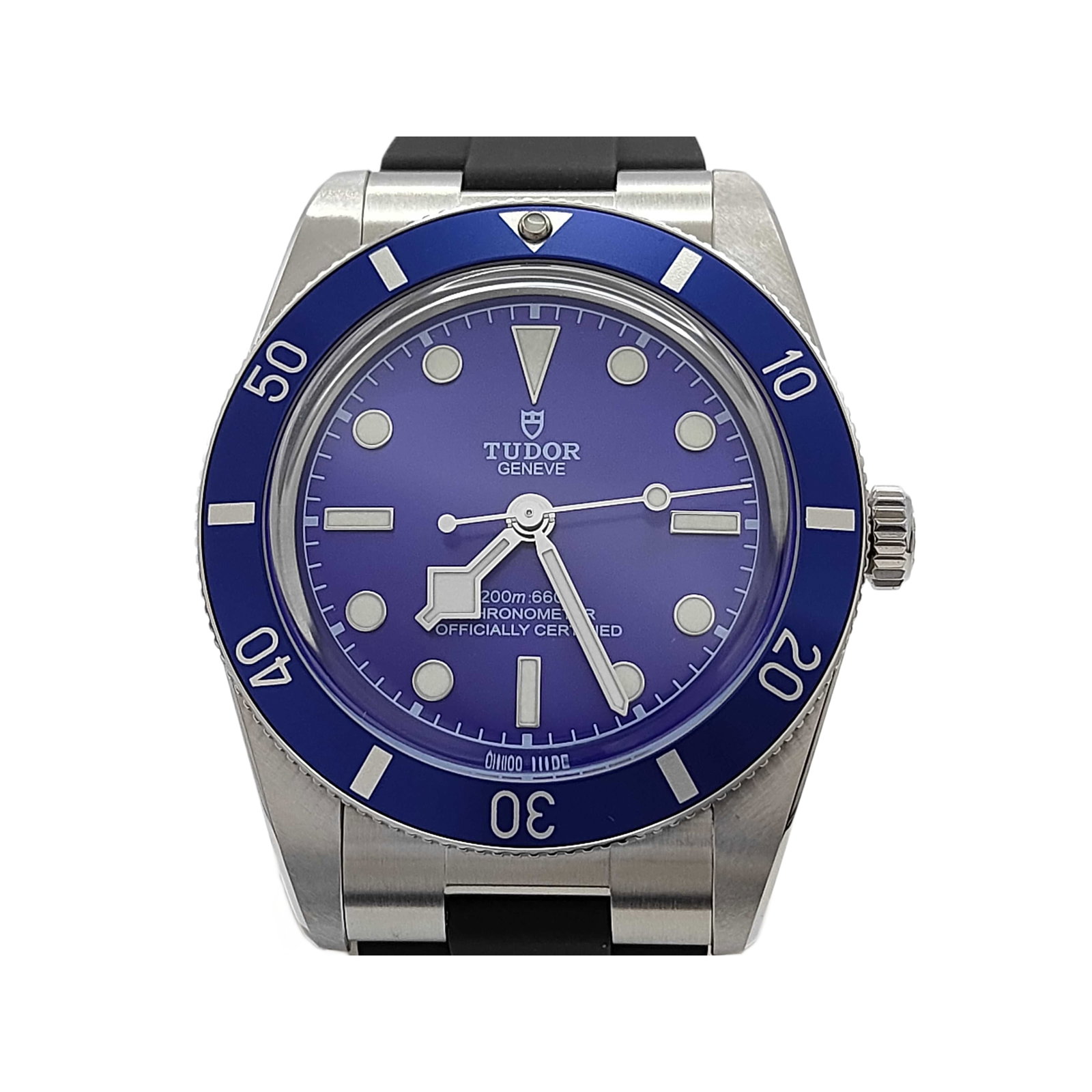 Tudor M79000B0002 Chronometer Blue Dial Automatic Mens Watch: Title/Medium: Tudor M79000B0002 Chronometer Blue Dial Automatic Mens Watch Origin/Year: 2026 Dimensions: Standard Mens Size Condition: Minor scratches on case and buckle Minor dust spots on hands</