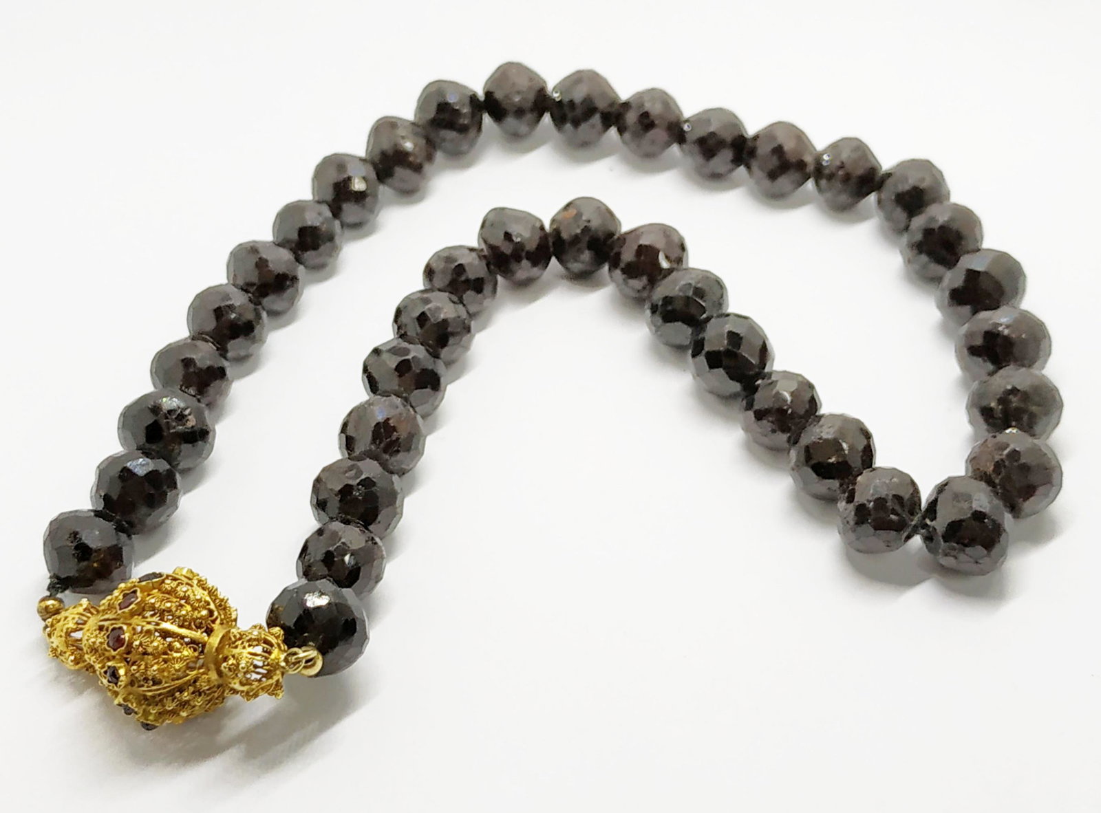 Dutch Grant Choker with a 18k gold Filigree clasp set (1 of 5)