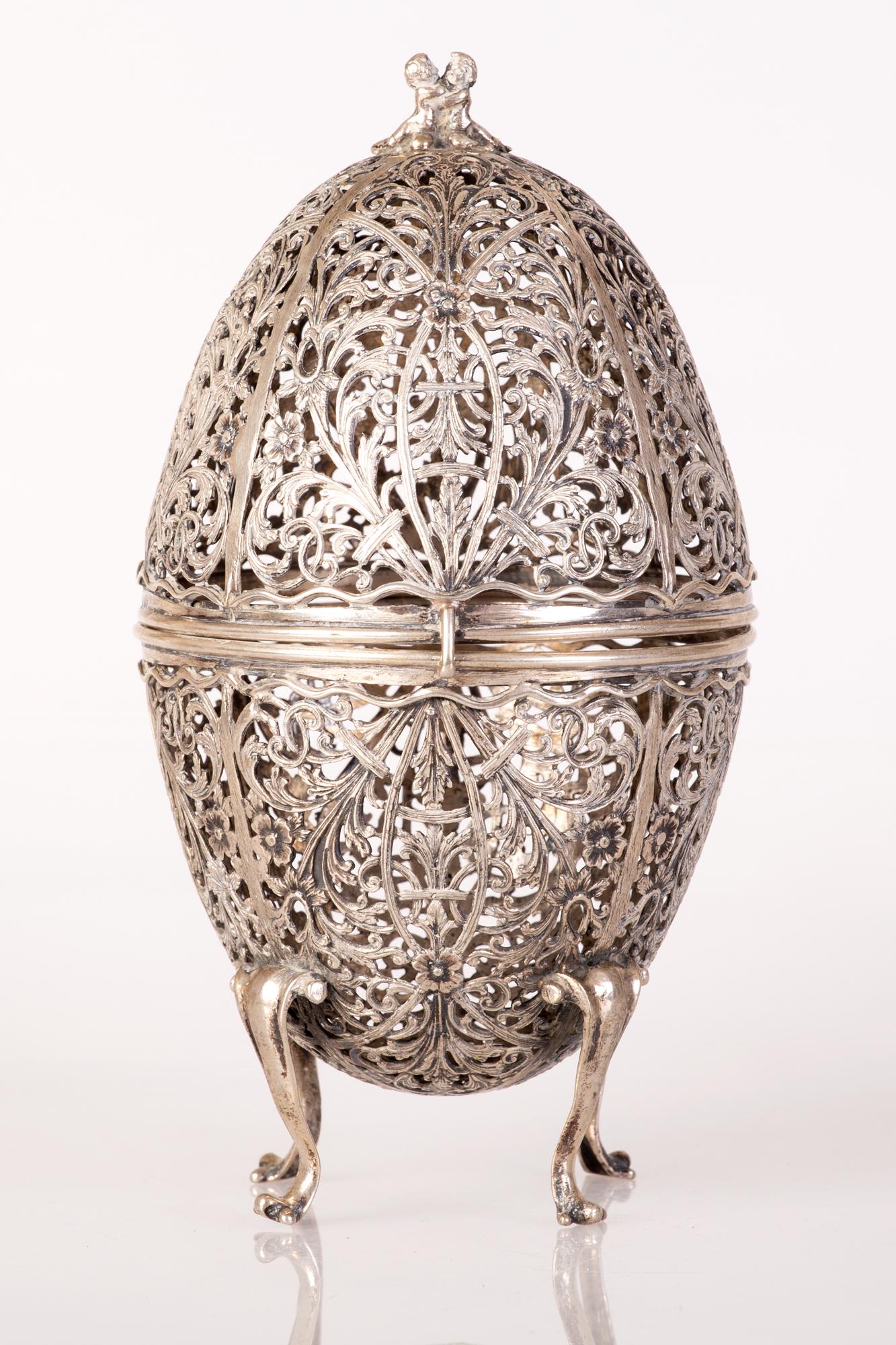 European Silver Etrog Box (1 of 3)