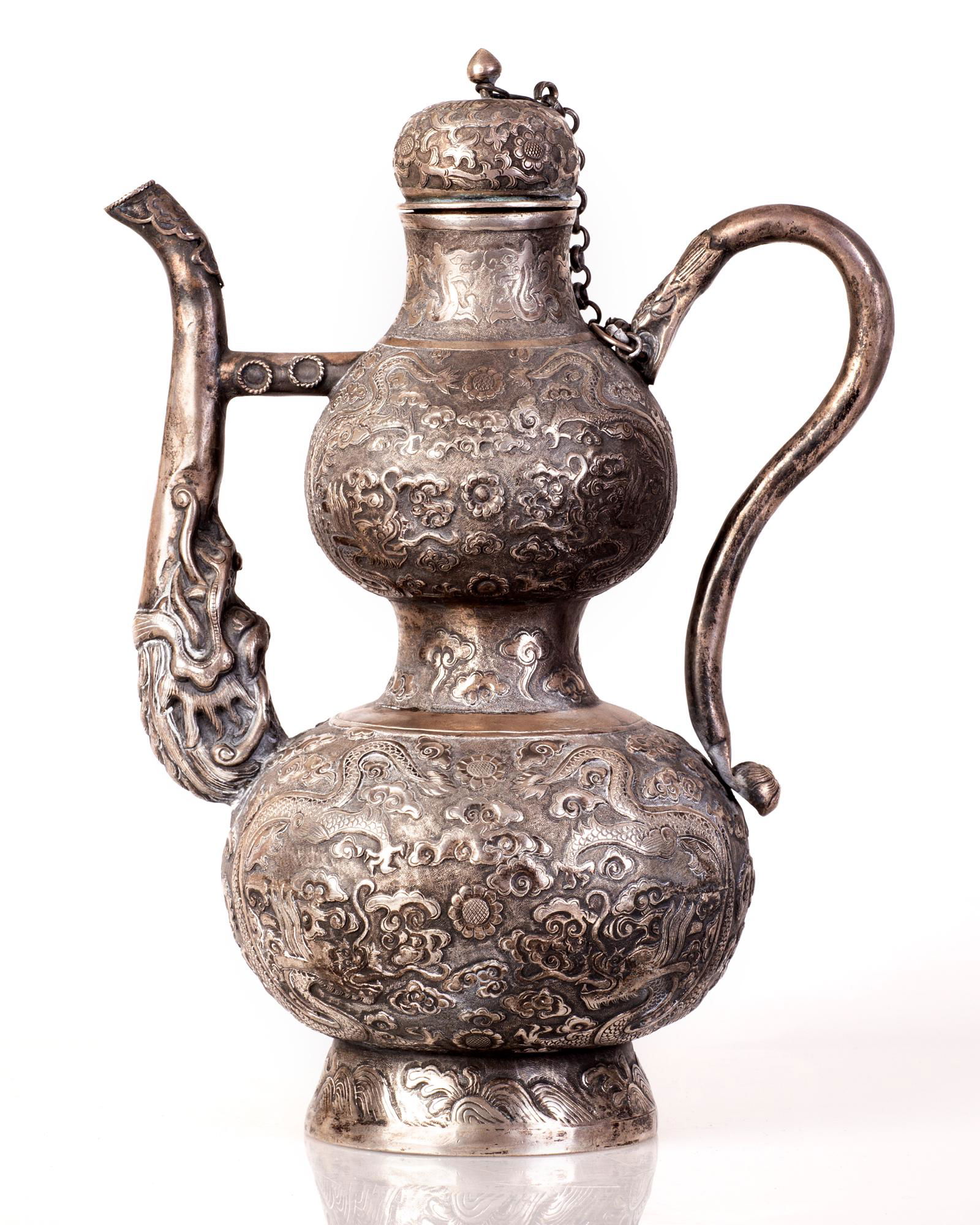 Chinese double gourd dragon teapot -late Qing, China (1 of 3)