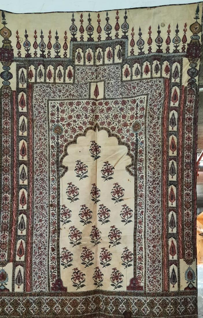 Islamic silk Kalamkari mihrab tapestry - Persia 19th c (1 of 3)