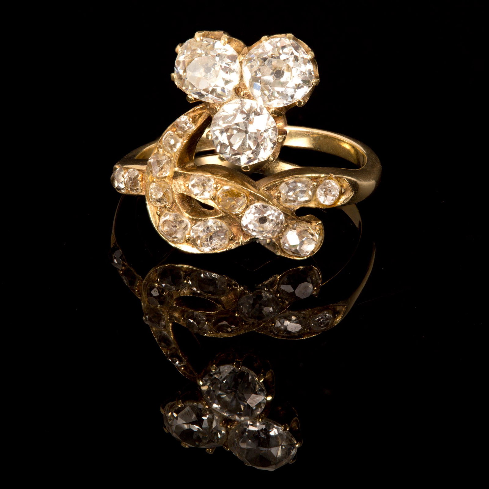 Victorian gold and old cut diamond ring (1 of 4)