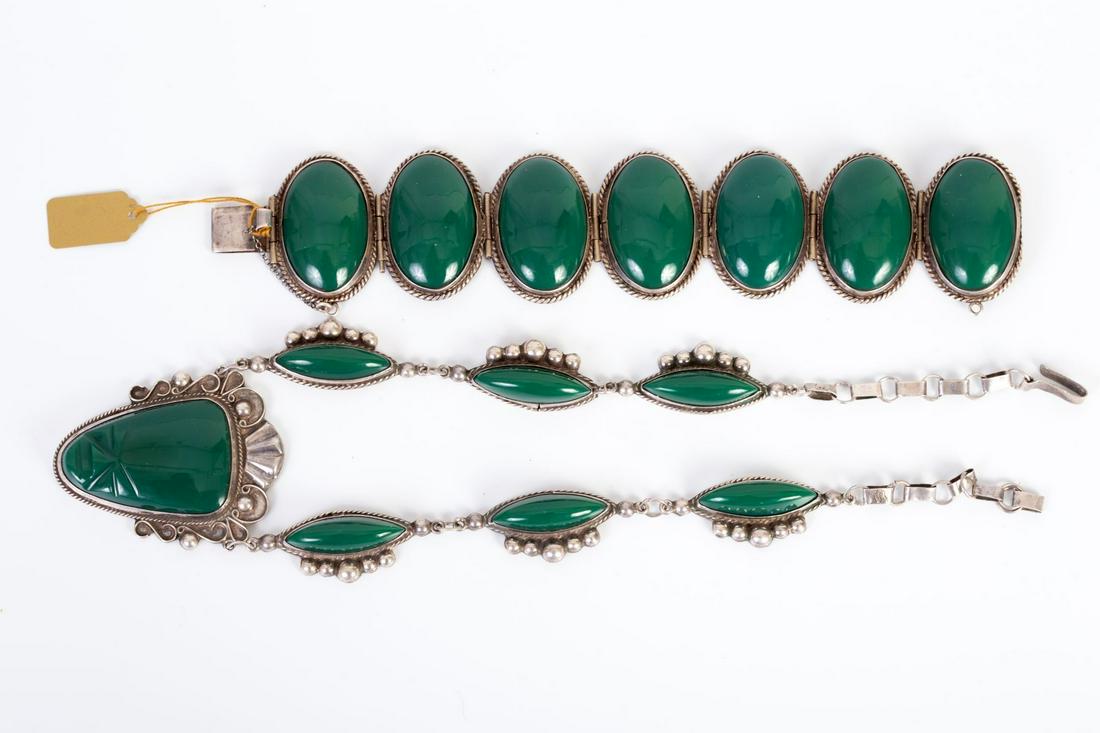 Pair of Mexican Silver Jewellery Pieces Integrated w/ Green Gemstone (1 of 2)