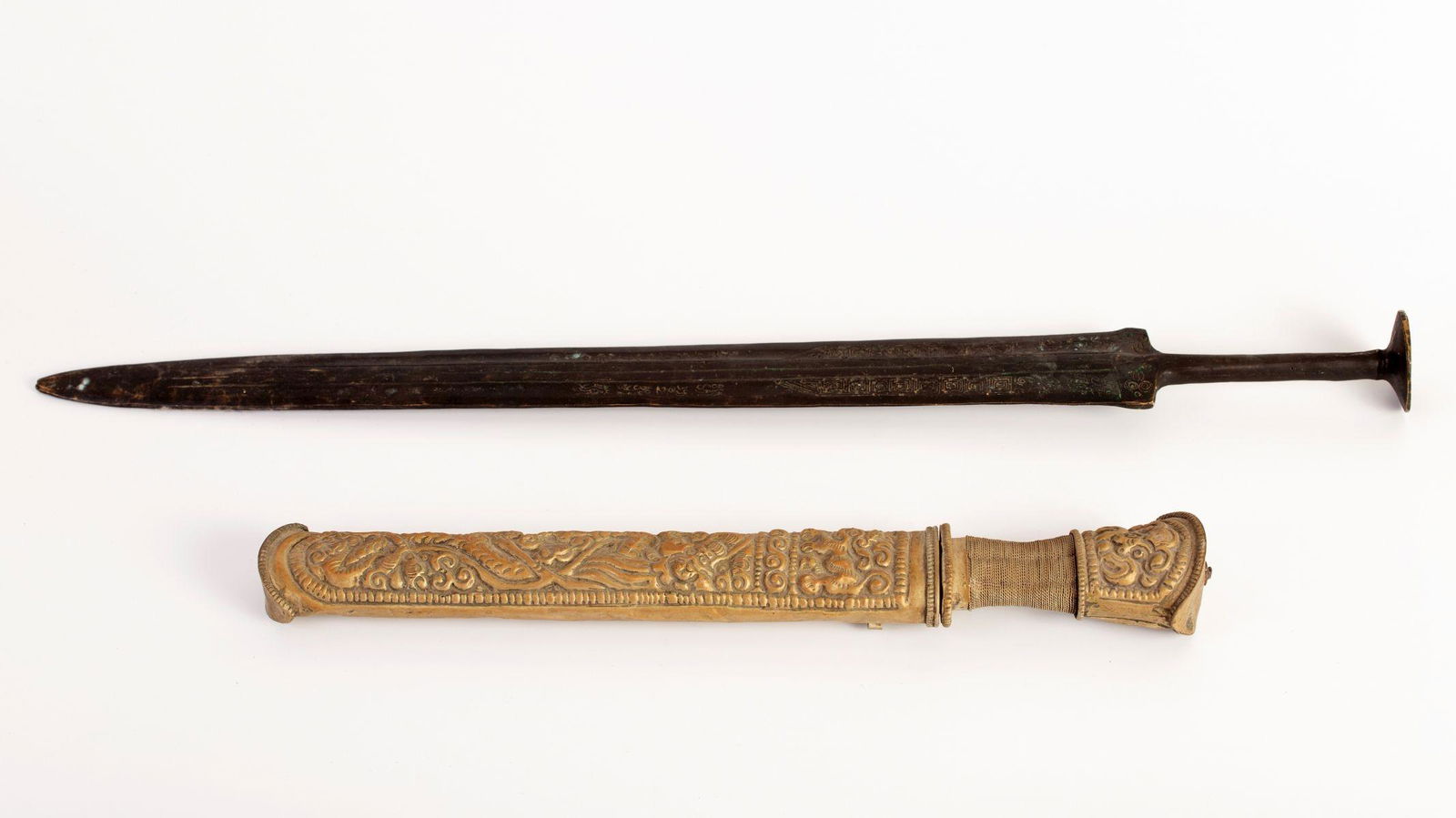 Lot of Old Chinese Sword & Dagger (1 of 2)