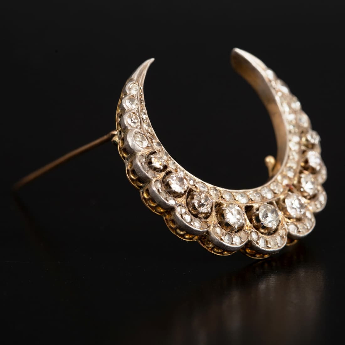 18k gold crescent studded with diamonds late 1880-1900 probably France (1 of 3)