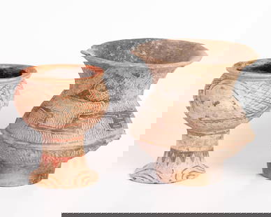 Two Neolithic Chinese or Thai Vases: Lot of two antique Neolithic Chinese vases made of clay in different shades (gray and redish). The vase in the redish shade is decorated with hand paintings in a geometrical pattern and the