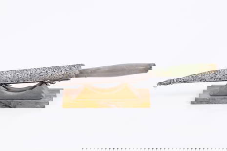 Ottoman dagger with gold and ruby stones, 18/19th century: A small and impressive dagger, with the blade made of combined gold, and the handle crafted from jade with silver inlay, adorned with 11 ruby stones. The scabbard is woven silver in a floral pattern.