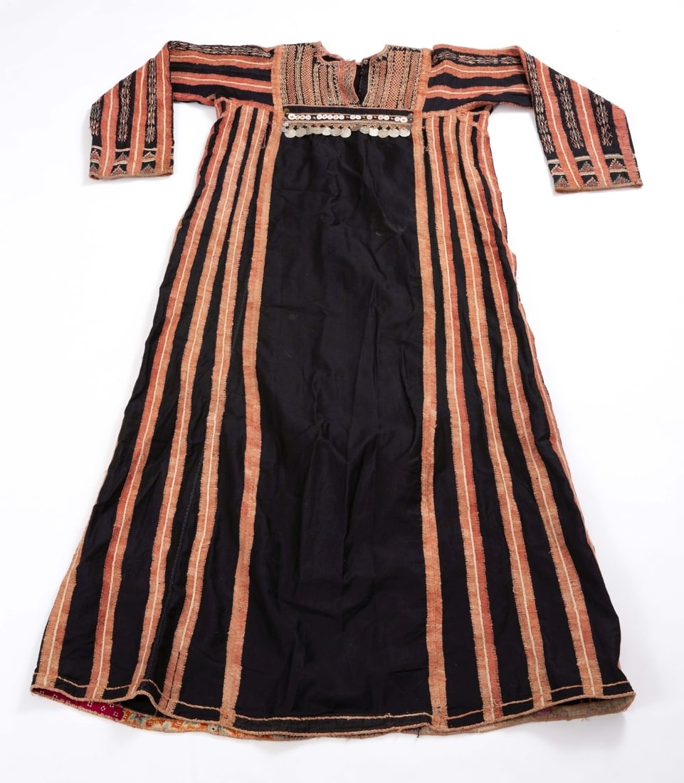 Palestinian dress early 20th century (1 of 2)