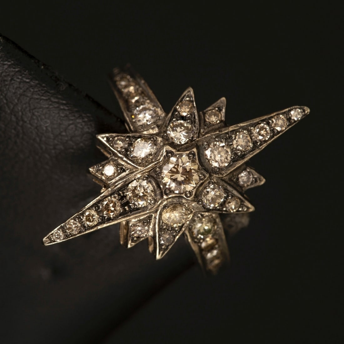 H Stern-style star ring made of gold 14k (1 of 3)