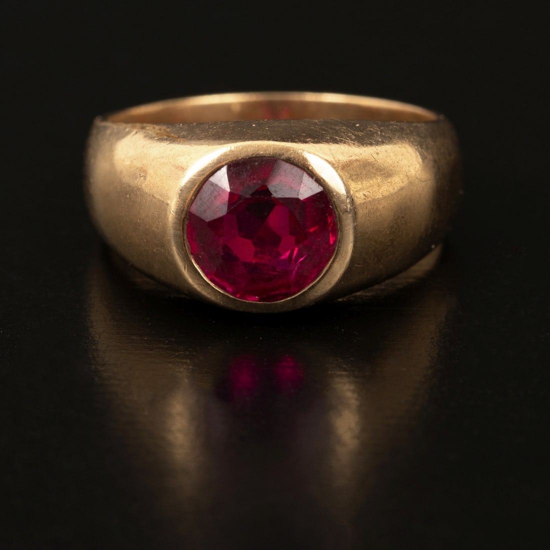 A Vintage 14K Gold and Red Stone Ring (1 of 4)