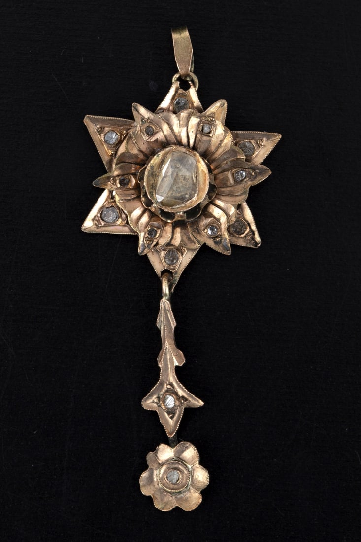 An Antique Ottoman 9K Gold and Rosettes Pendant, 19th Century (1 of 2)