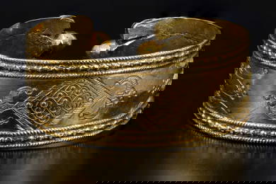 A Rare 19th Century Bukhara 22K Gold Engraved Bracelet