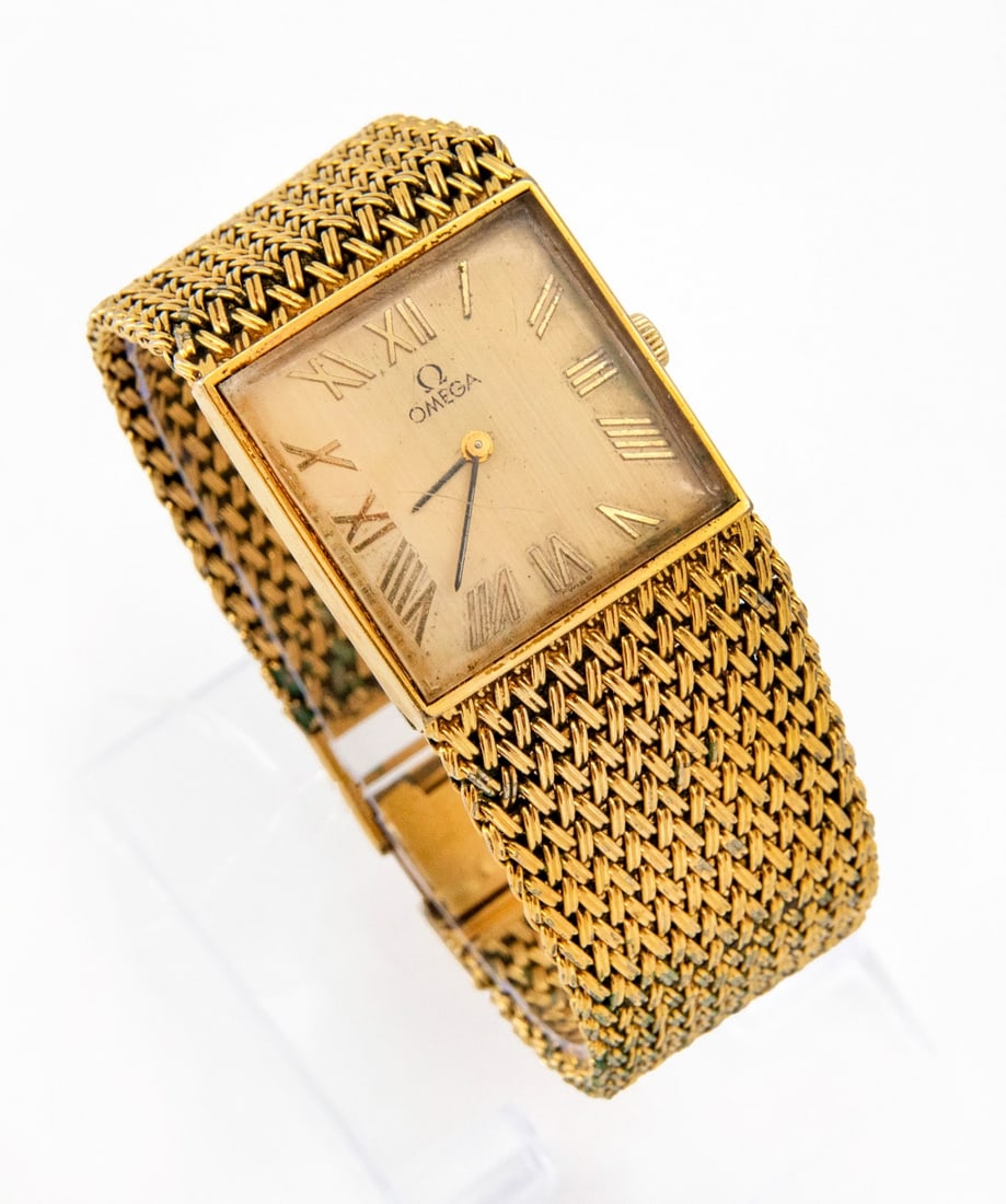 A Vintage Omega Gold Plated Wristwatch (1 of 4)