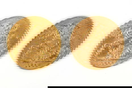 A Lot of Two Royal Mint George V 22K Gold Sovereign Coins, 1928: A Lot of Two Royal Mint George V 22K Gold Sovereign Coins, 1928  Gold: (916.7 fineness)   Diameter: 22.05?mm   Thickness: 1.52?mm   Weight: 7.98?gr   Pure gold content: 7.3224?gr