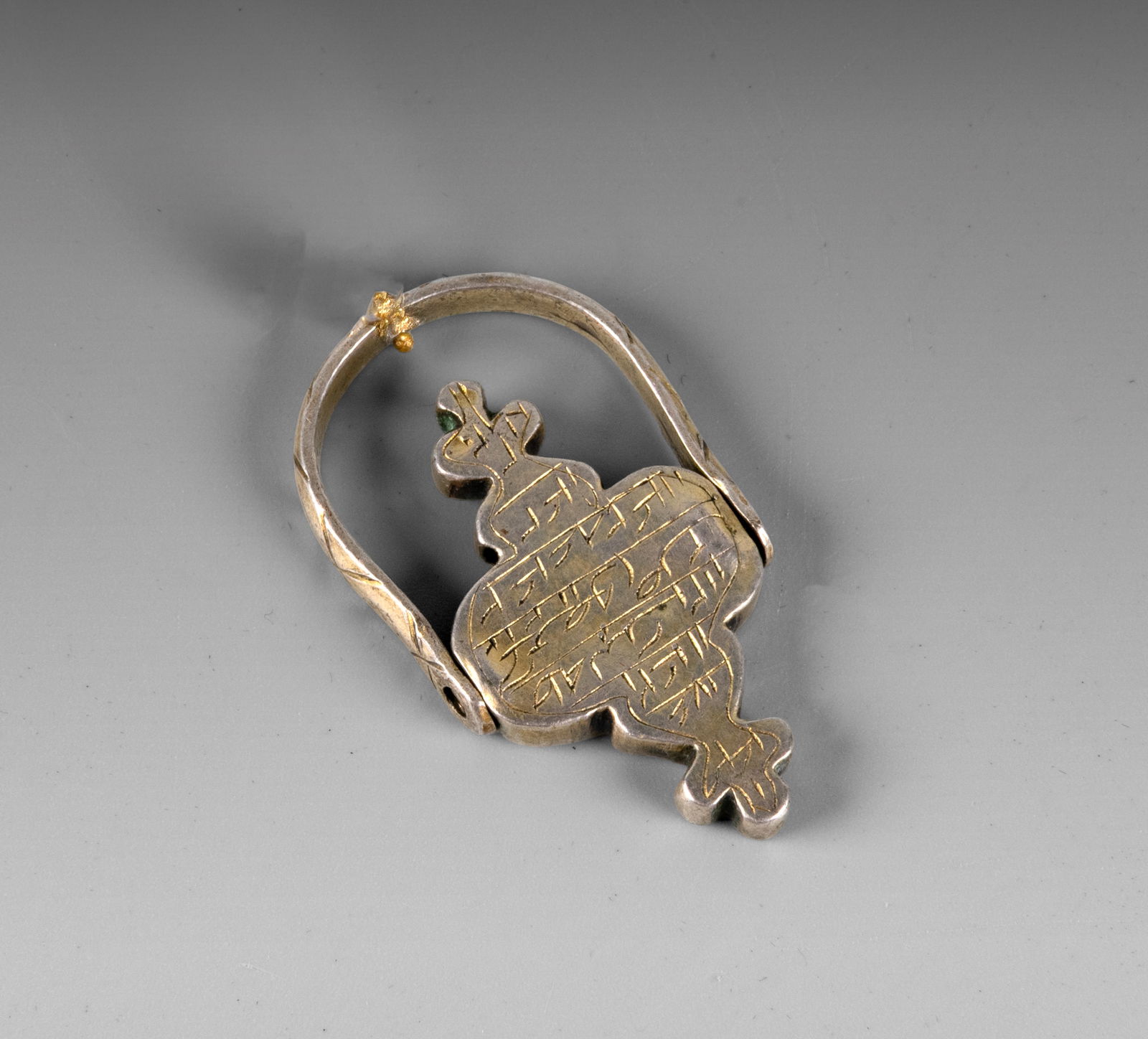An Islamic Gilt Silver Amulet Ring, 19th Century (1 of 3)