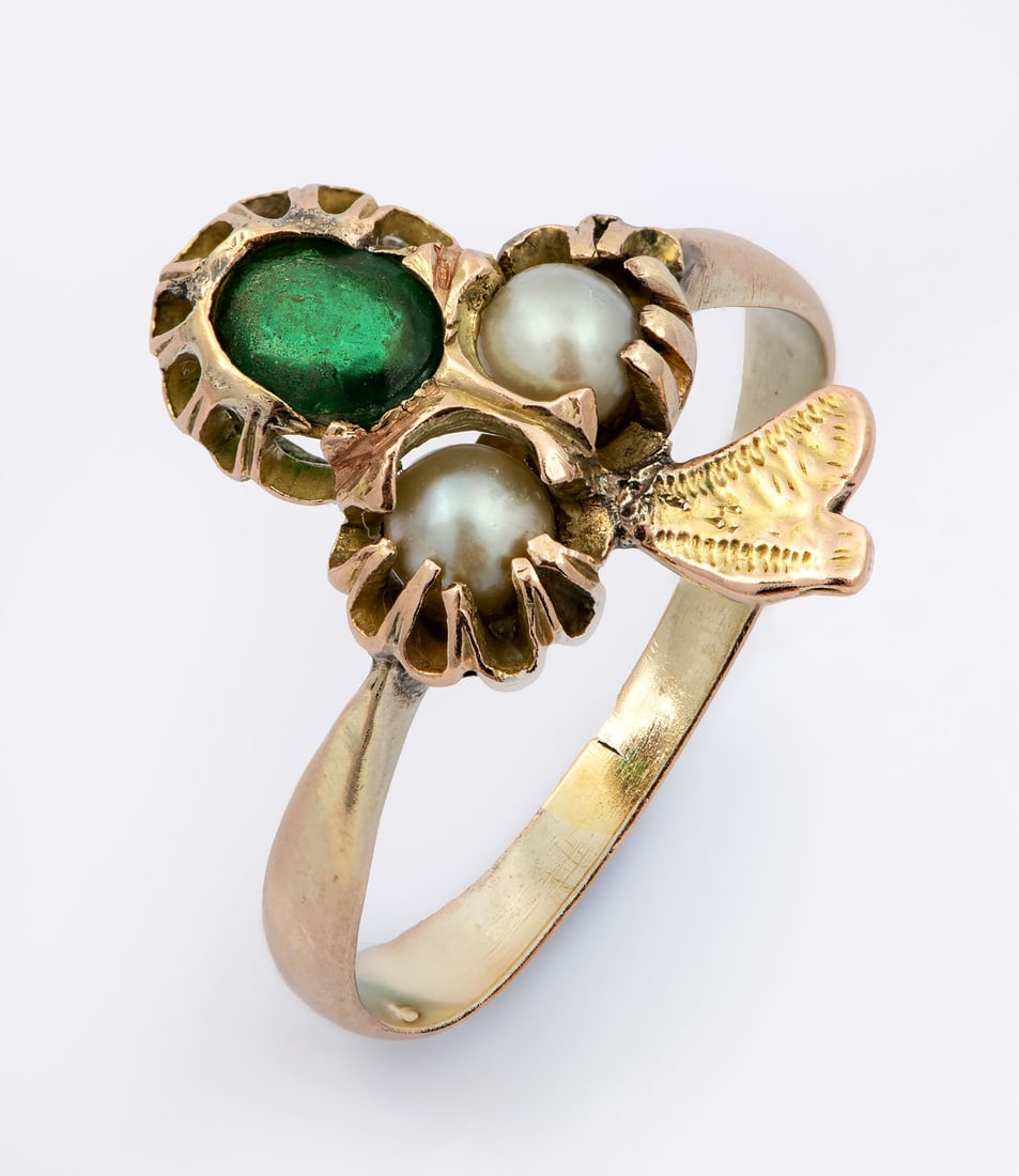 An 9K Gold Green Gemstone and Pearl Ring, circa 1900 (1 of 4)