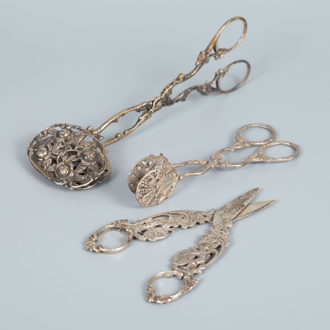 A Pair of Victorian Silver Serving Implements, Late 19th Early 20th Century (1 of 4)