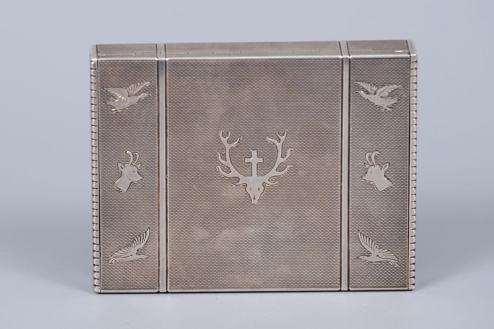 A Continental Parcel Gilt Silver Cigarette Box, Early 20th Century (1 of 4)